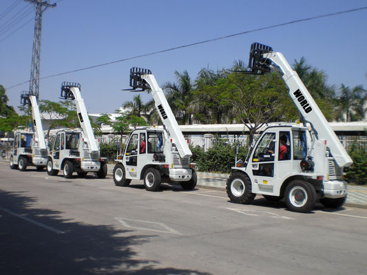دسته تلسکوپی موتور دیزلی EPA 4 چرخ محرک لیفتراک 4WD تلسکوپی بار 2.5T